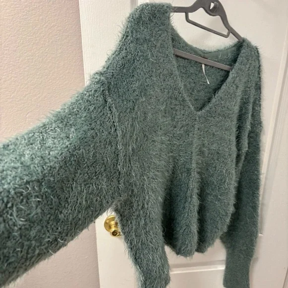 Free People Icing V-Neck Sweater in Spring Dust size XS - Picture 7 of 14